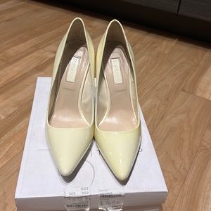 Topshop Crème Patent Leather Pumps